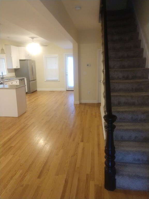 15 Chestnut St unit 15, Woburn, MA 01801 - photo 4