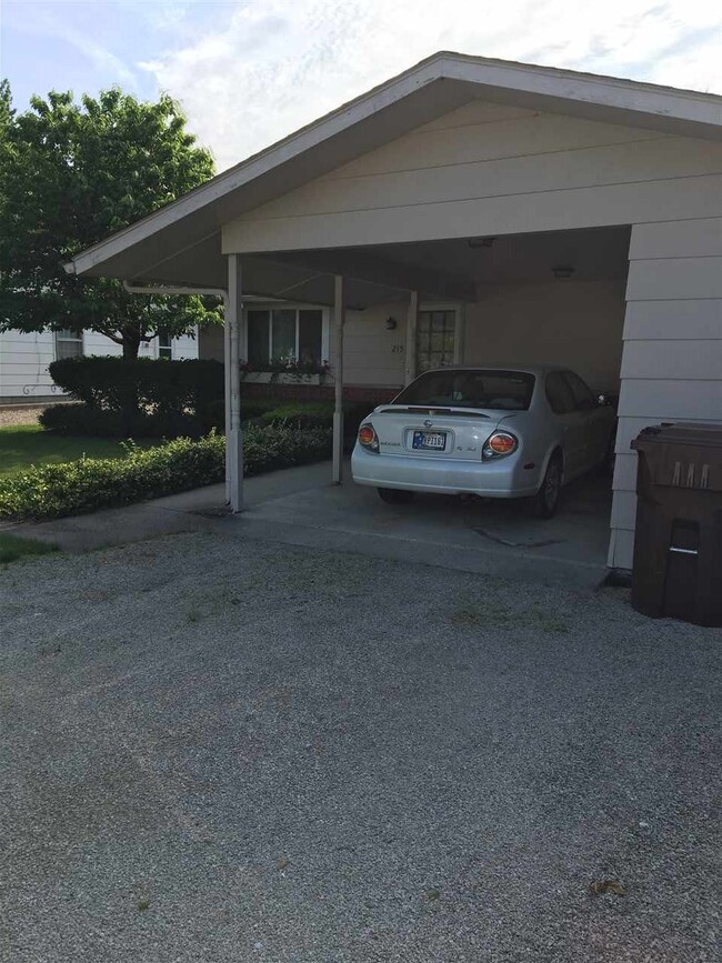 215 N Main St, Geneva, IN 46740 - photo 2