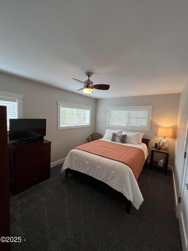 1643 NW 35th Place, Lincoln City, OR 97367 - photo 5