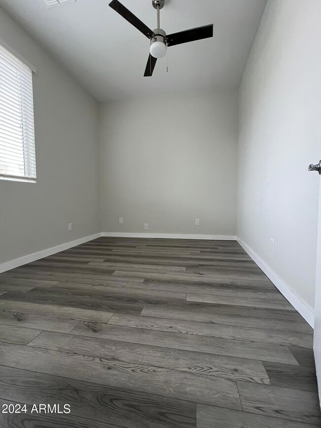 2126 N 25th Place unit B, Phoenix, AZ 85008 - photo 6