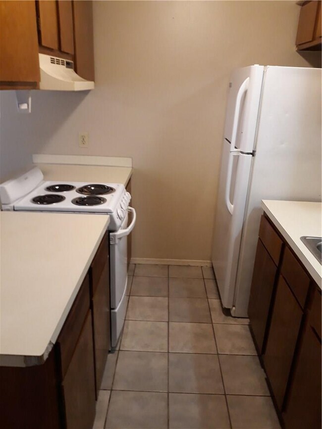 201 S Baggett St unit 6, Prairie Grove, AR 72753 - photo 5