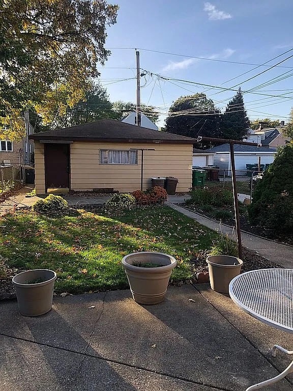 1342 Clinton Ave, Berwyn, IL 60402 - photo 3