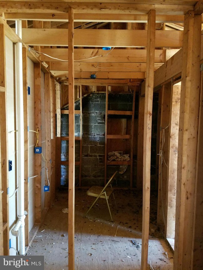 5804 Poplar Ln, Falls Church, VA 22041 - photo 6