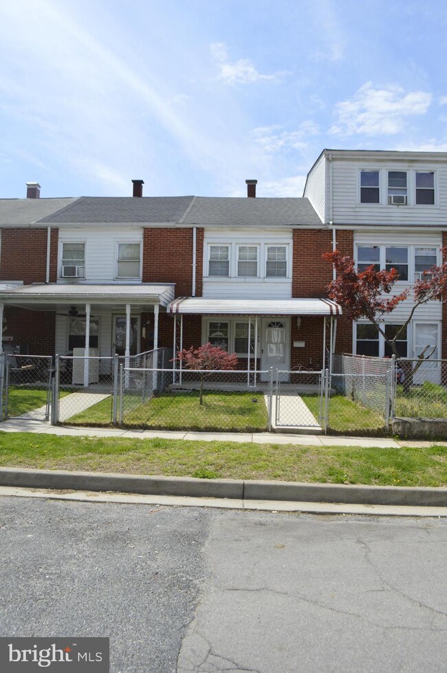 2108 Jasmine Rd, Dundalk, MD 21222 - photo 2