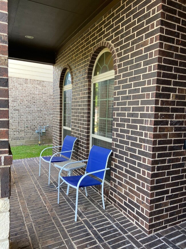 27607 Huggins Crest Ct, Fulshear, TX 77441 - photo 2