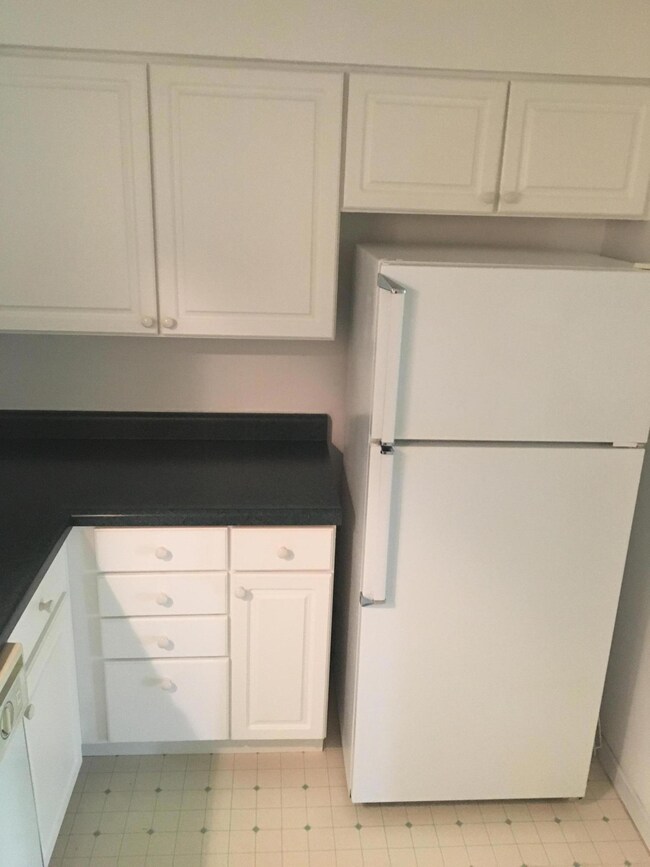 Kitchen--fairview