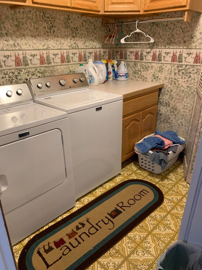 1242 Owens St, Klamath Falls, OR 97601 - photo 5