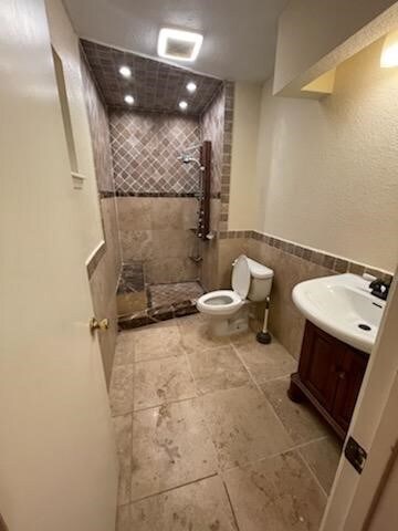 16310 Barcelona Dr, Friendswood, TX 77546 - photo 4