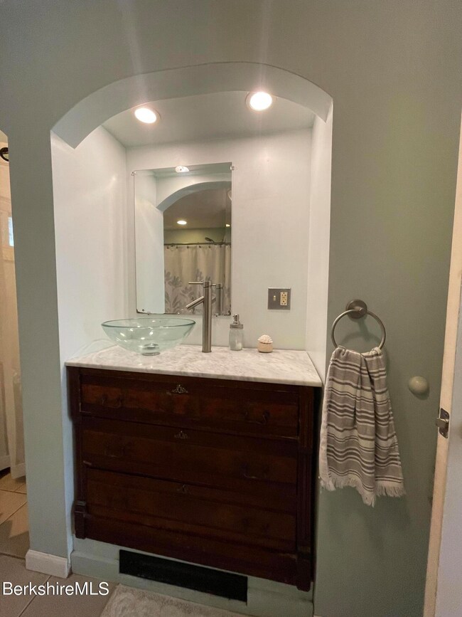 28 West St, Adams, MA 01220 - photo 7