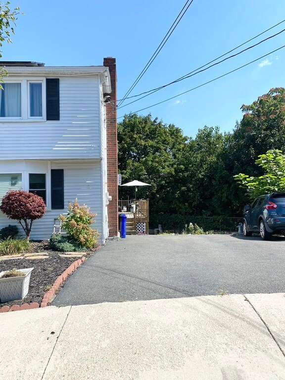 33 Lanark Rd unit 2, Malden, MA 02148 - photo 2