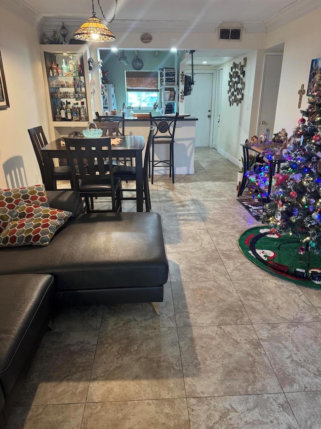 Wincast Arms North Condominiums unit 119, Deerfield Beach, FL 33064 - photo 2