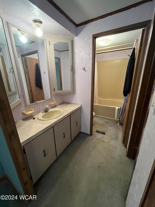 4 E Lake Dr, Wapakoneta, OH 45895 - photo 7