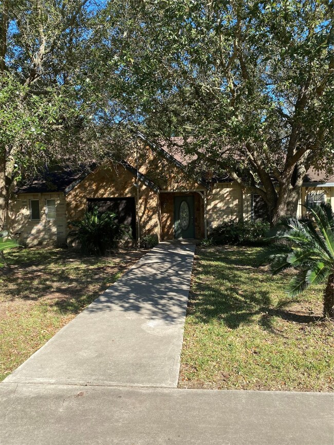 21116 Cypress Rosehill Rd, Tomball, TX 77377 - photo 2