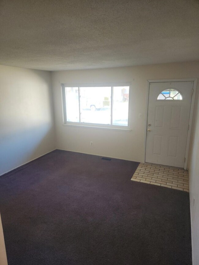 23906 Ada Ave, Warren, MI 48091 - photo 2