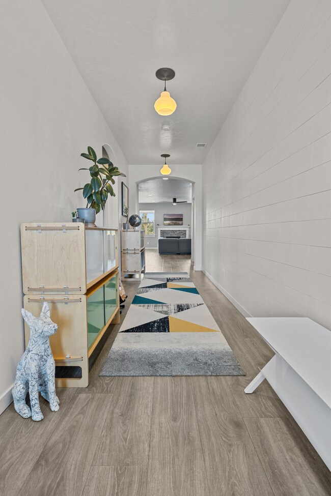 63872 Wellington St, Bend, OR 97701 - photo 5