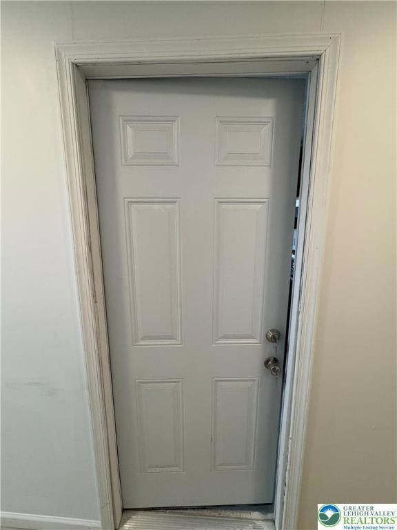 2 W Market St unit 3 2nd FL, Gratz, PA 17030 - photo 2