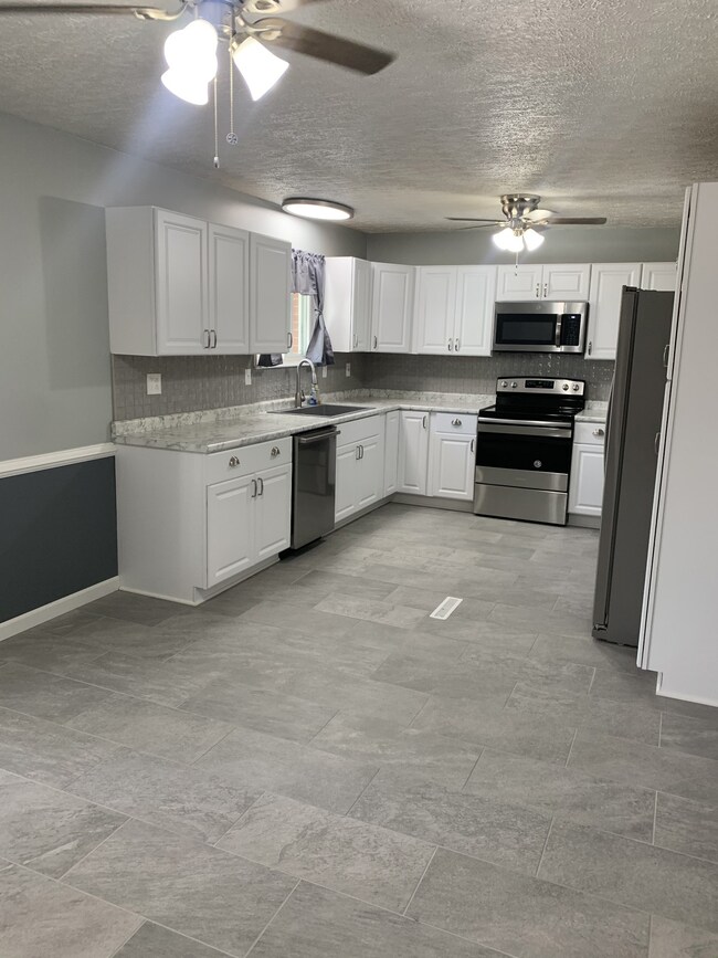 2019 Hills Chapel Rd, Manchester, TN 37355 - photo 6