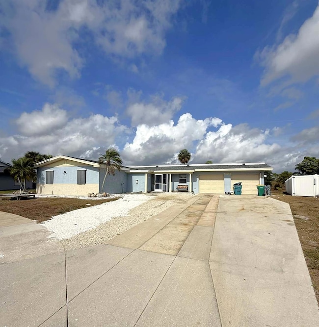 22508 Bolanos Ct, Port Charlotte, FL 33952 - photo 2