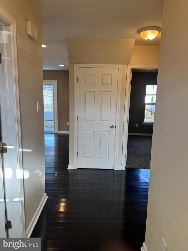 24 Robin Hill Ln, Levittown, PA 19055 - photo 6