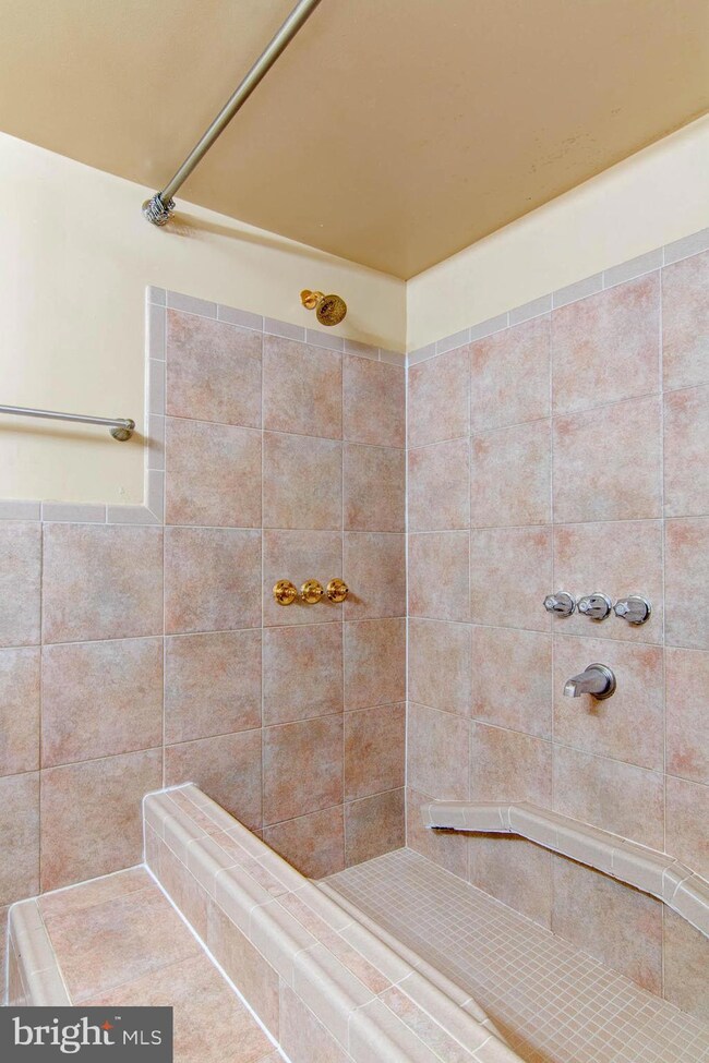 15613 Dorset Rd unit 104, Laurel, MD 20707 - photo 7