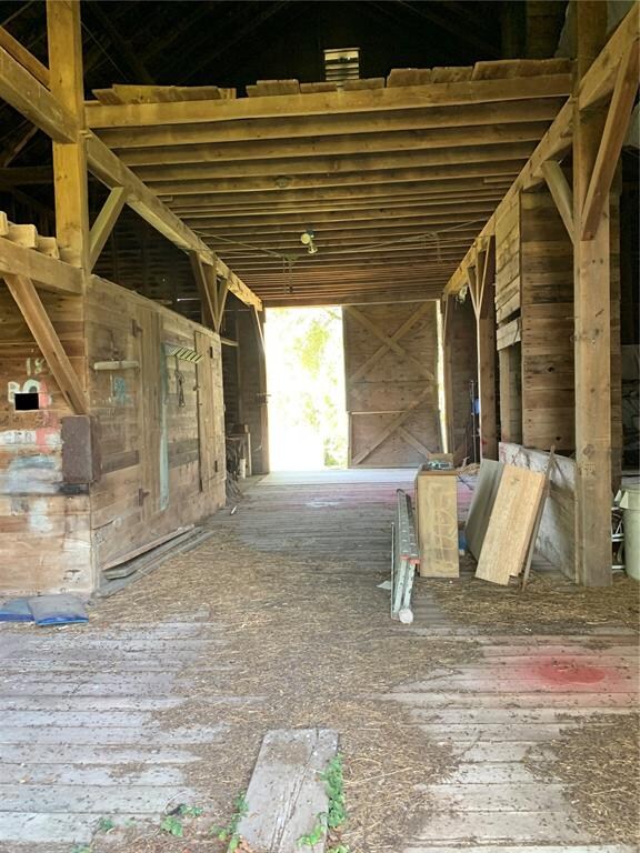 7215 Berry Rd SE, Cedar Rapids, IA 52403 - photo 3