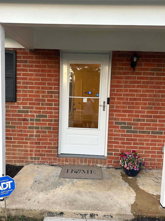 281 Elkin Cir, Waynesboro, VA 22980 - photo 2