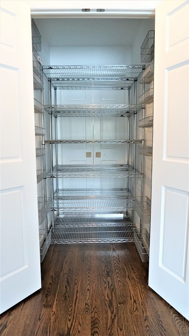 2215 Willow Ln, Rolling Meadows, IL 60008 - photo 7