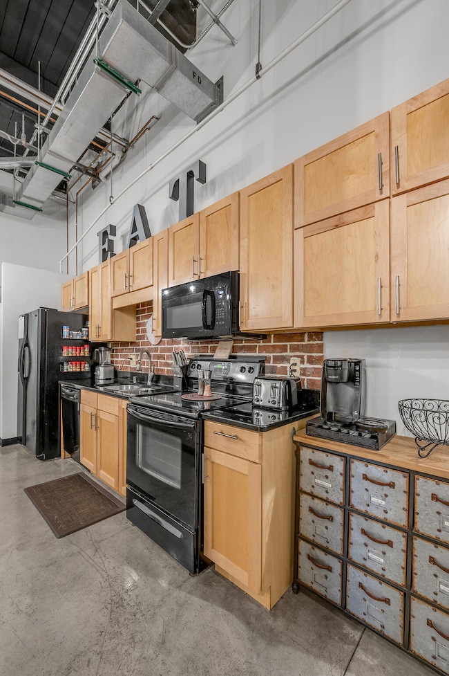 585 S Upper St unit 113, Lexington, KY 40508 - photo 6