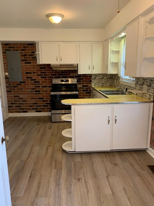 Kitchen with breakfast area