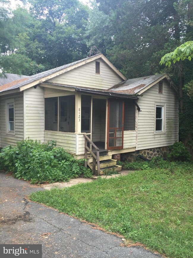 8423 Windsor Mill Rd, Windsor Mill, MD 21244 - photo 2