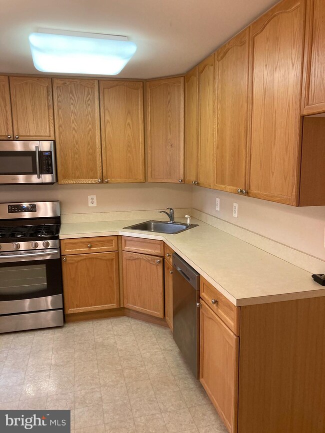 29 Grandview Dr, Warminster, PA 18974 - photo 4