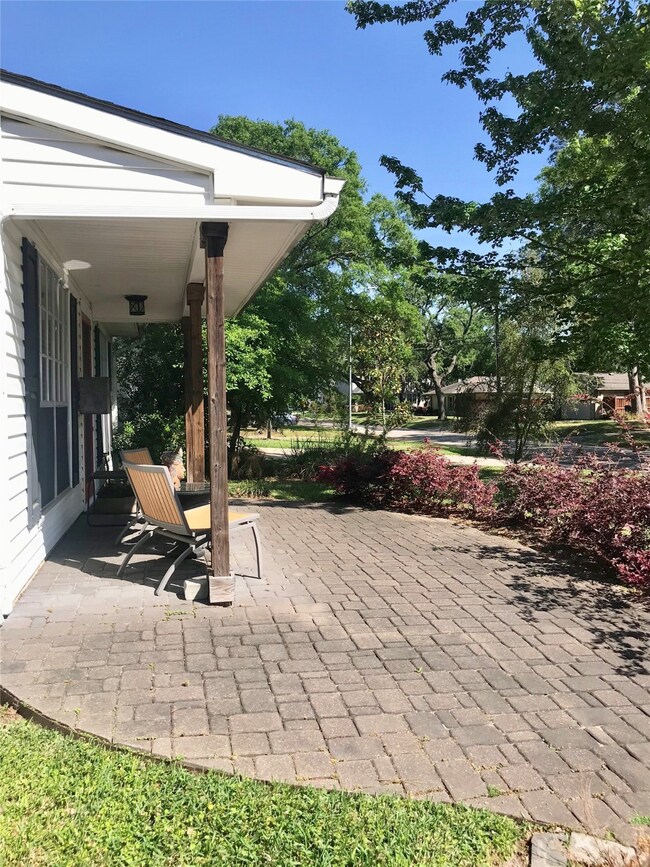 1618 Richelieu Ln, Houston, TX 77018 - photo 6