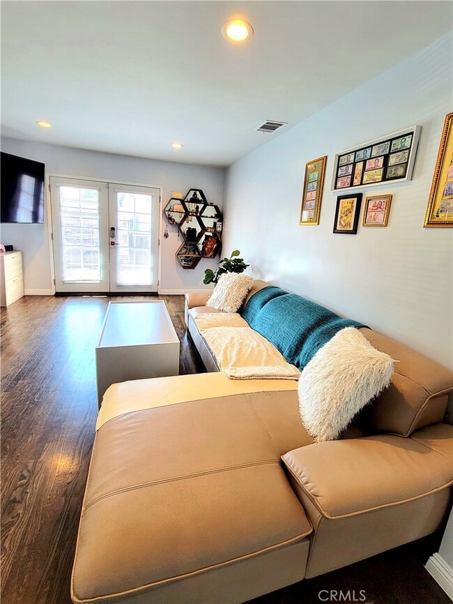 14373 Berg St, Sylmar, CA 91342 - photo 4