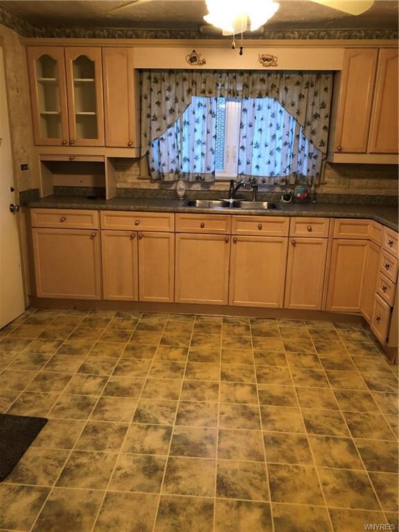 4015 McKoon Ave, Niagara Falls, NY 14305 - photo 3