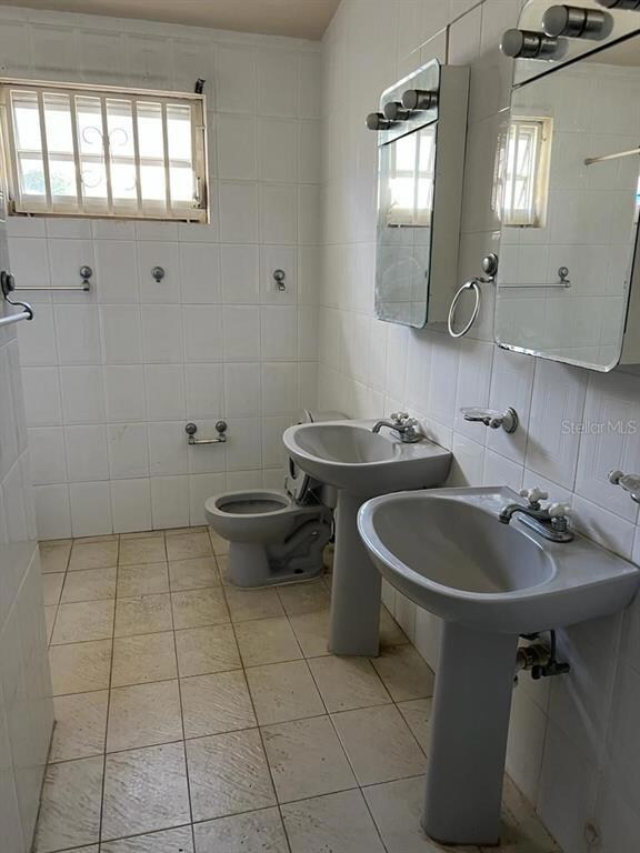 D16 Calle Agricultura unit D-16, Caguas, PR 00725 - photo 2