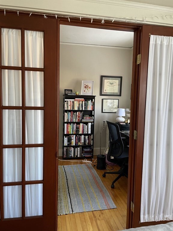 176 Winthrop Rd unit 8, Brookline, MA 02445 - photo 5