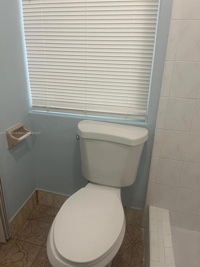 671 E 12th Place unit b, Hialeah, FL 33010 - photo 2