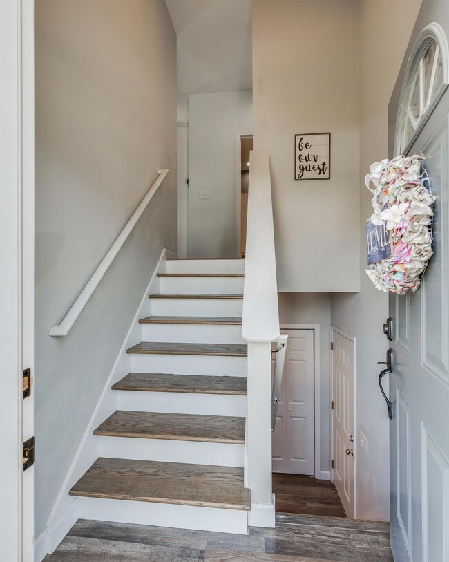 1091 Snowden Terrace, Johnson City, TN 37601 - photo 6