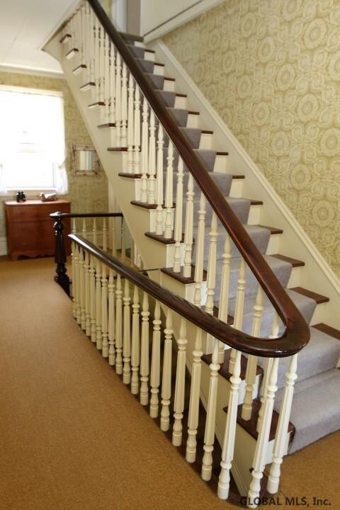 5661 Gardner Rd unit 56, Altamont, NY 12009 - photo 6