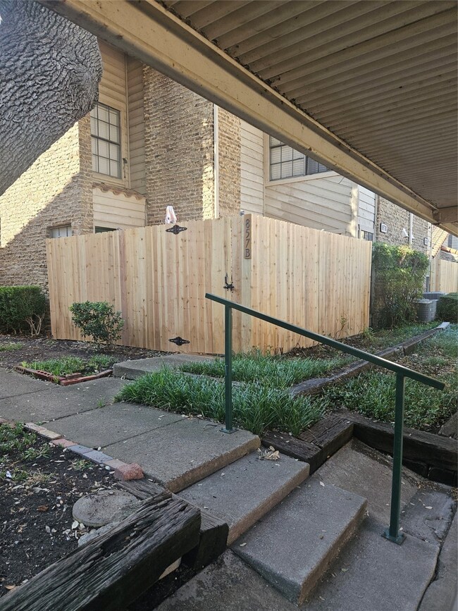 857 Dublin Dr unit 2, Richardson, TX 75080 - photo 2