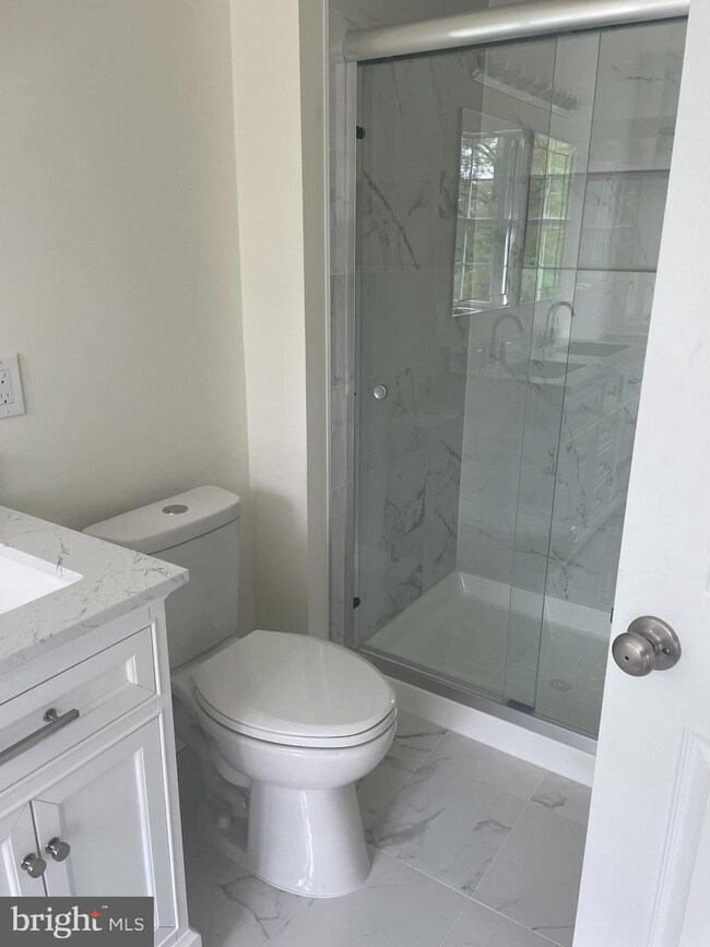 13129 Plotner Farm Rd, Herndon, VA 20171 - photo 7