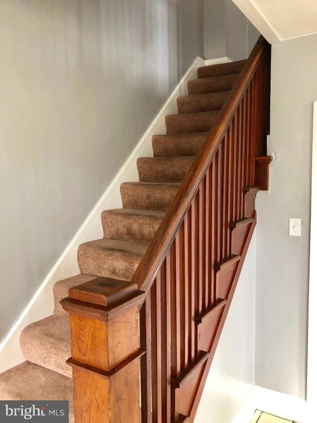 300 S 3rd Ave, Reading, PA 19611 - photo 5