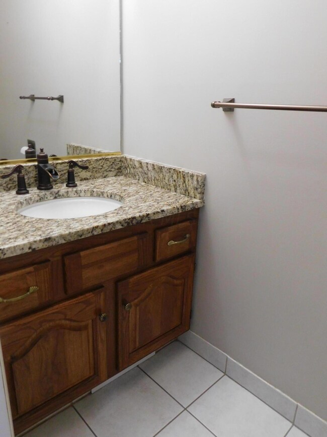 5880 Baintree Dr, Columbus, OH 43213 - photo 6