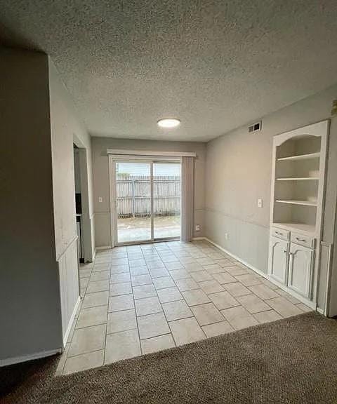 11417 N May Ave unit D, Oklahoma City, OK 73120 - photo 7