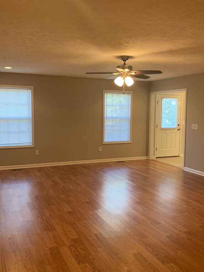 273 John Mark Ct, Manchester, TN 37355 - photo 2