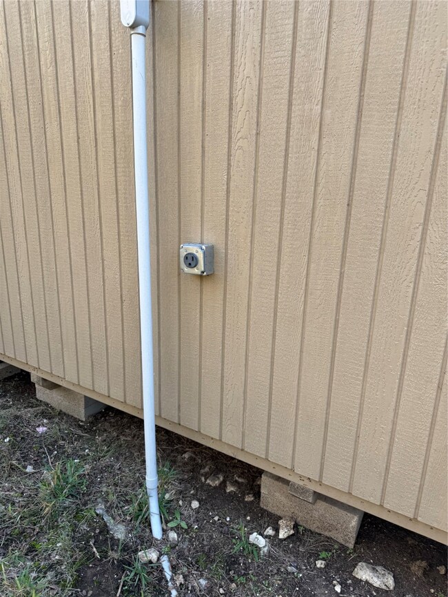 111 County Road 1625, Clifton, TX 76634 - photo 6