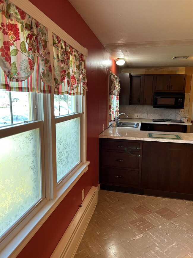 12 3rd St, Hudson, NH 03051 - photo 5