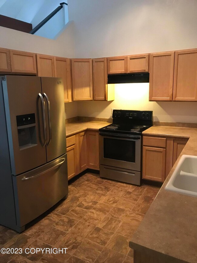 5225 Sydnie Kay St unit B, Anchorage, AK 99508 - photo 5