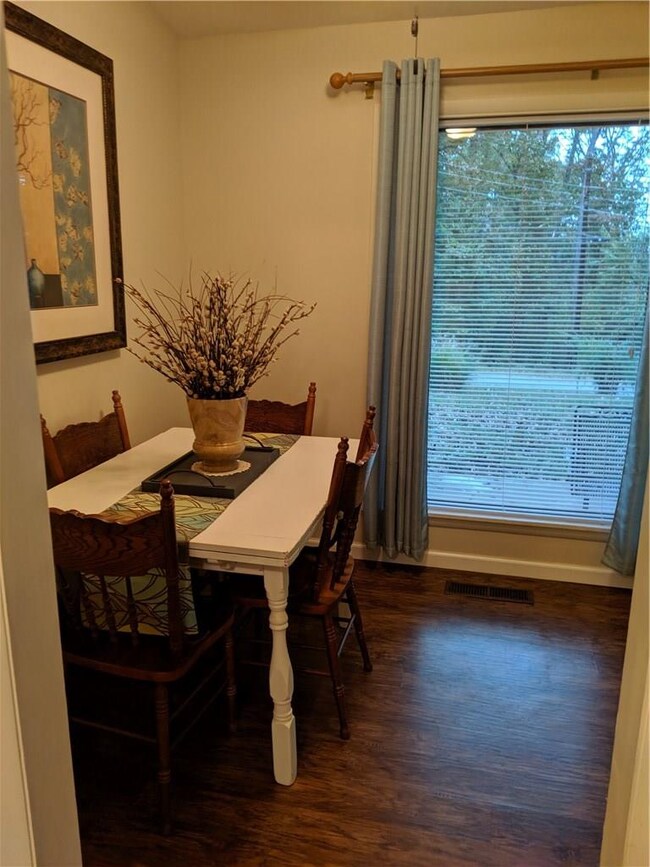 12 Grisham Cir, Bella Vista, AR 72715 - photo 4