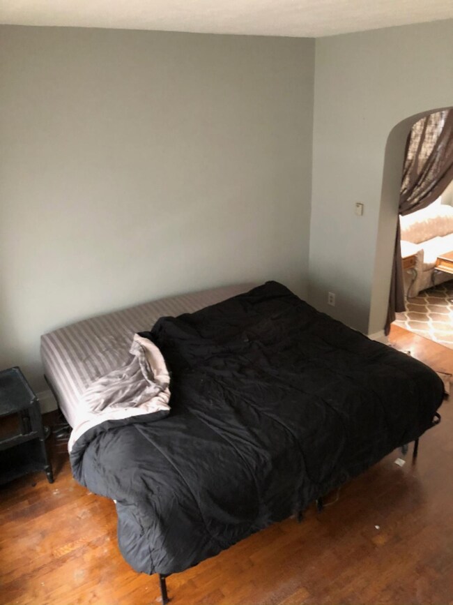 1st flr frt bdrm repeated